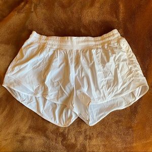 Lululemon Hotty Hot Short (4 in)